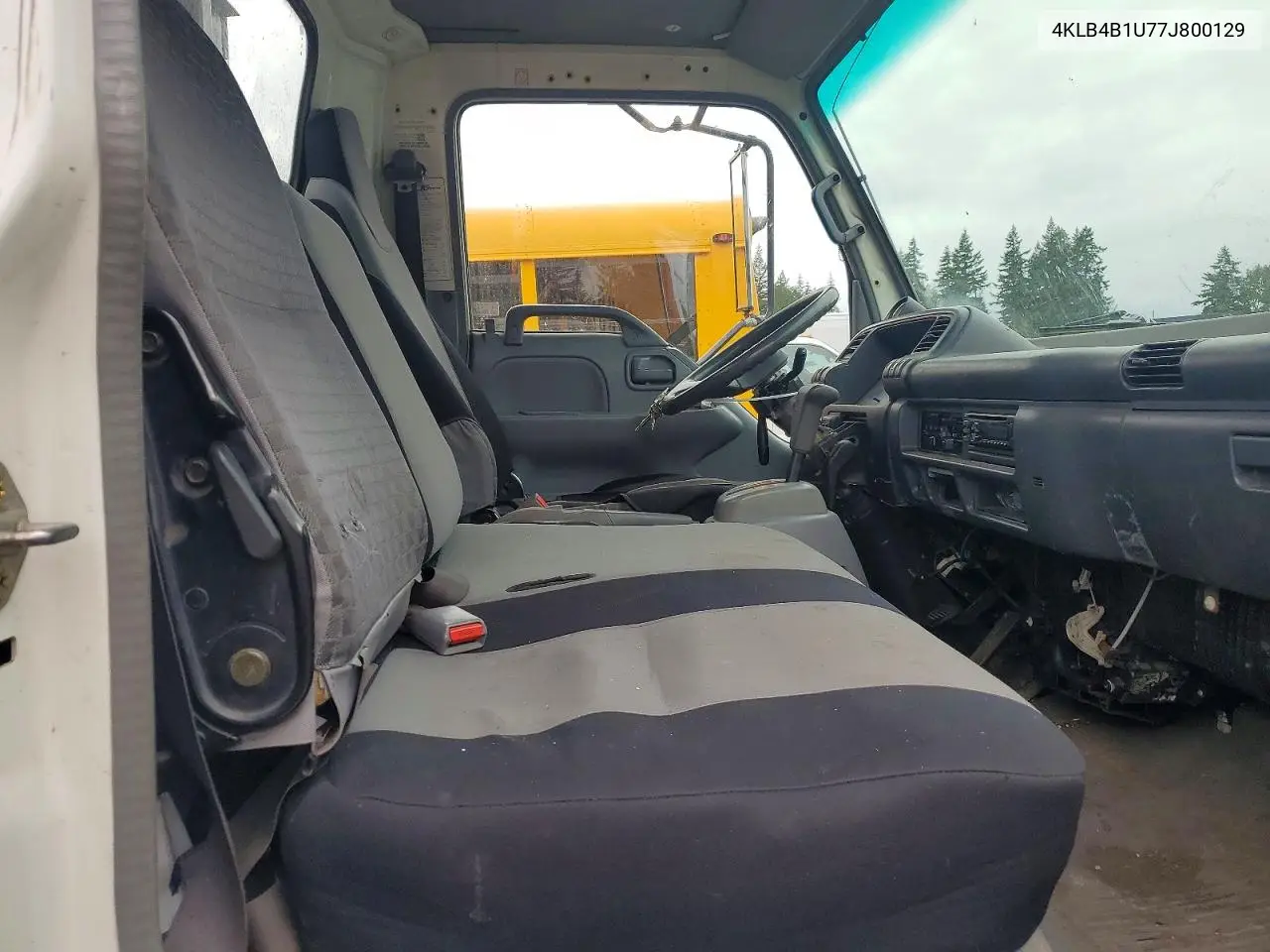 2007 Isuzu Npr Dump Truck VIN: 4KLB4B1U77J800129 Lot: 56444976
