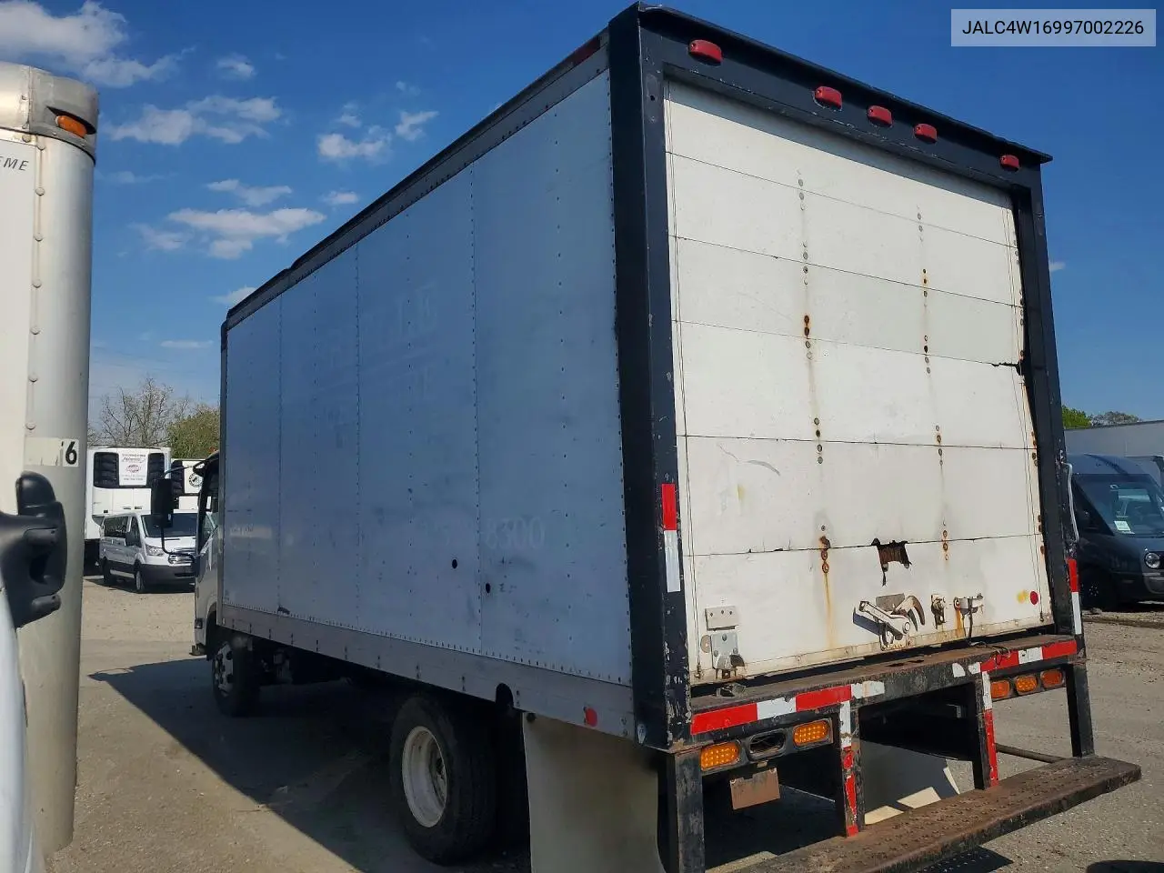 2009 Isuzu Npr Box Truck VIN: JALC4W16997002226 Lot: 50166326