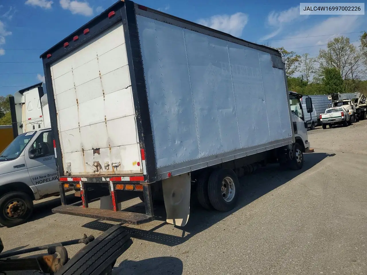 2009 Isuzu Npr Box Truck VIN: JALC4W16997002226 Lot: 50166326