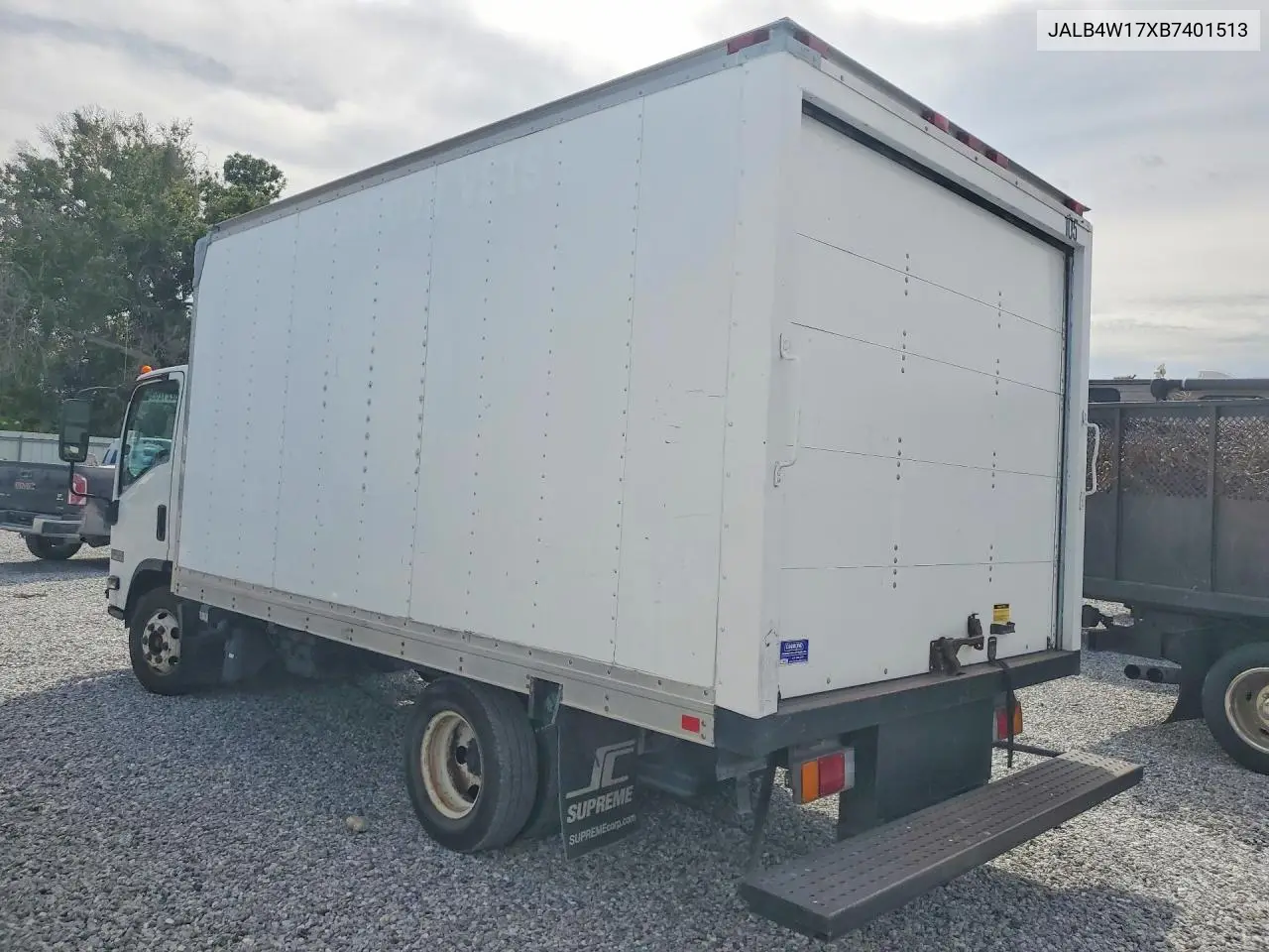 2011 Isuzu Npr - Box Truck VIN: JALB4W17XB7401513 Lot: 61465526