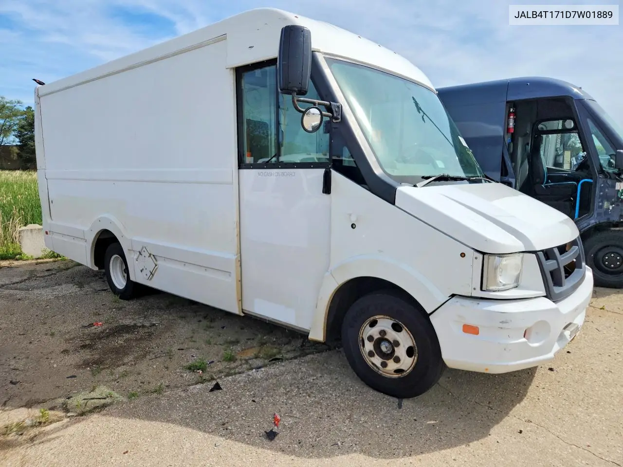 2013 Isuzu Npr VIN: JALB4T171D7W01889 Lot: 52465116