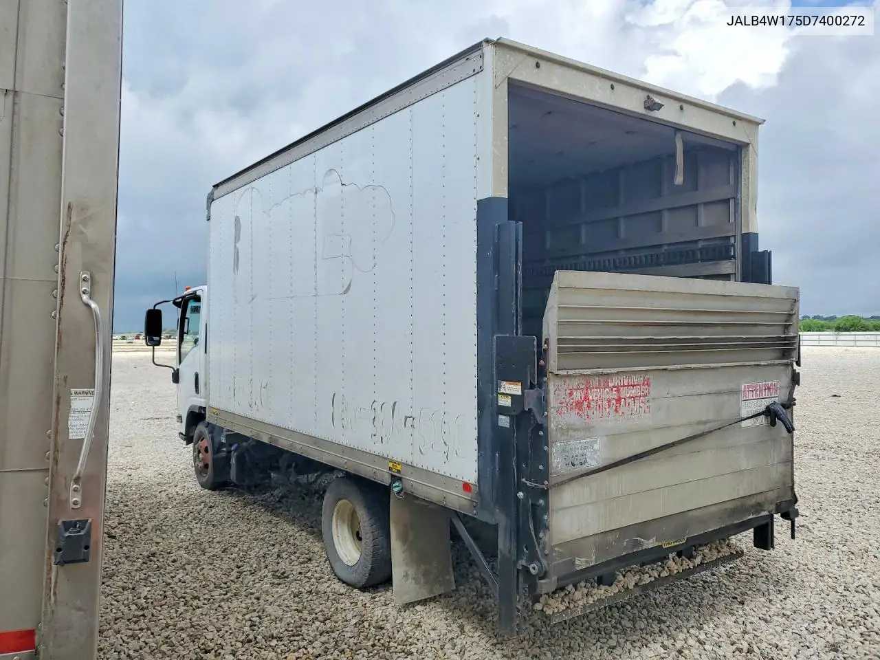 2013 Isuzu Npr Box Truck VIN: JALB4W175D7400272 Lot: 56065186