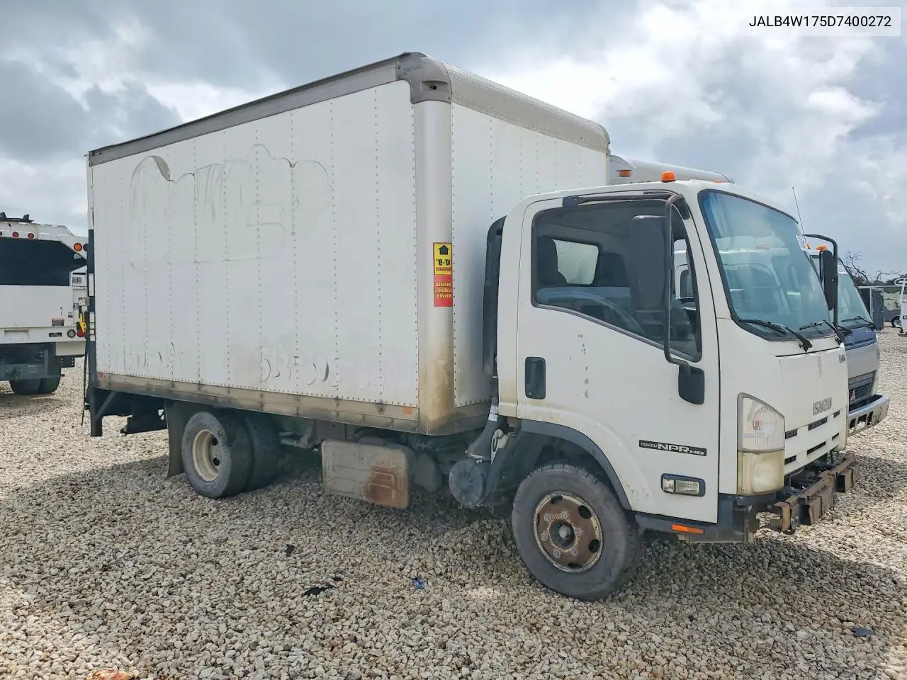 2013 Isuzu Npr Box Truck VIN: JALB4W175D7400272 Lot: 56065186