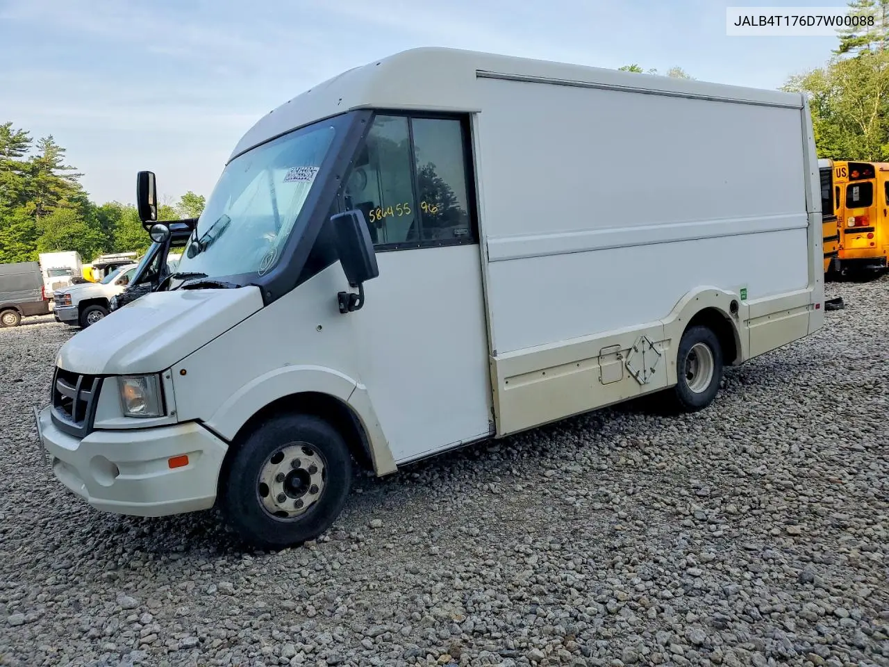 2013 Isuzu Npr Hd Delivery Van VIN: JALB4T176D7W00088 Lot: 58645596