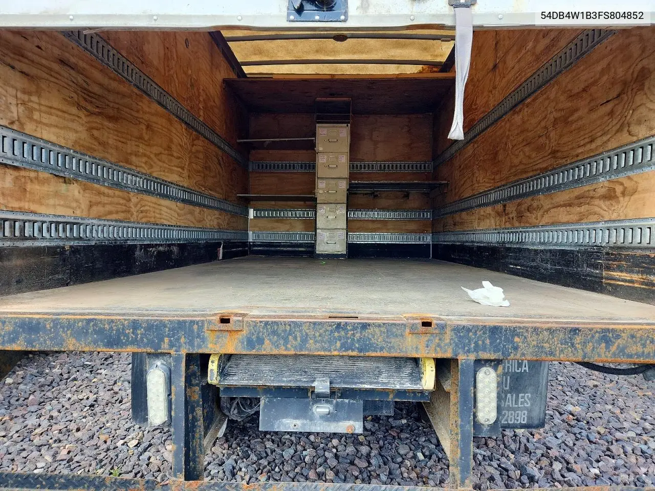 2015 Isuzu Npr Box Truck VIN: 54DB4W1B3FS804852 Lot: 51008386