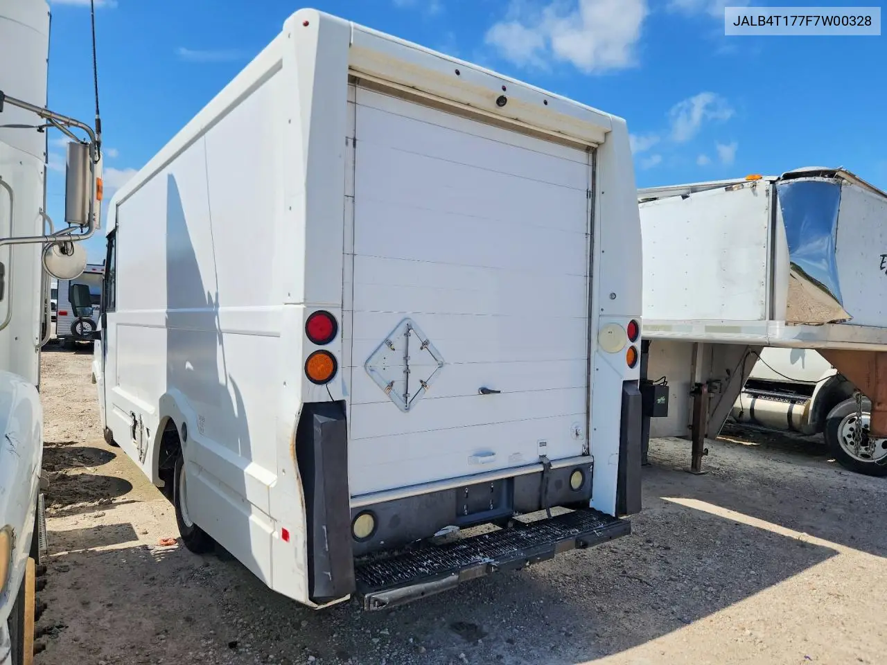 2015 Isuzu Npr VIN: JALB4T177F7W00328 Lot: 56959366