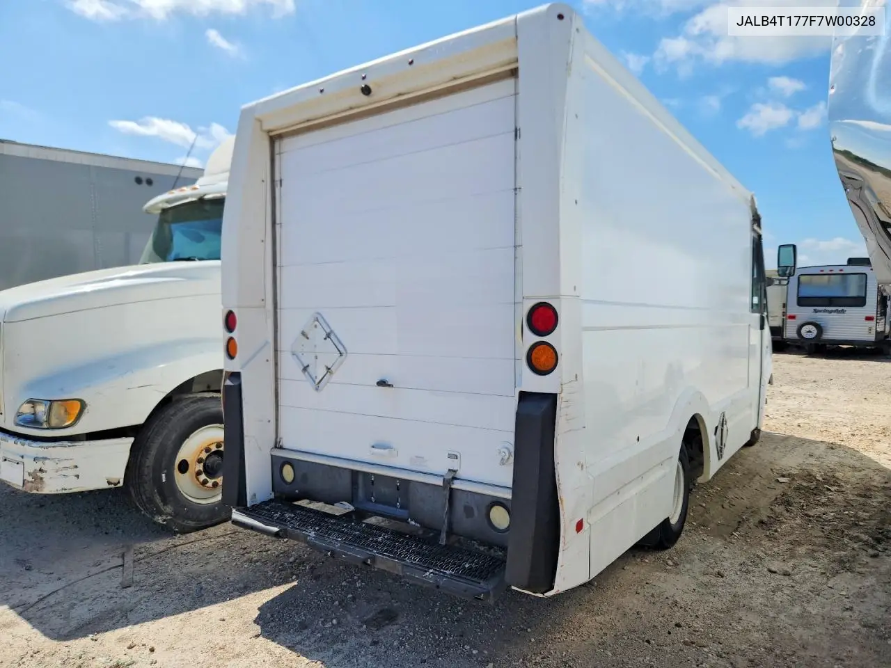 2015 Isuzu Npr VIN: JALB4T177F7W00328 Lot: 56959366