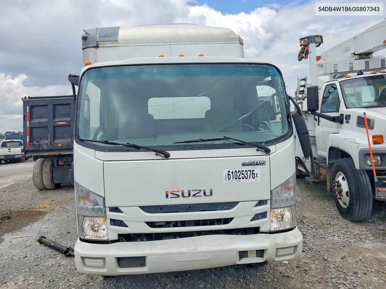 2016 Isuzu Npr Box Truck VIN: 54DB4W1B6GS807343 Lot: 61025376