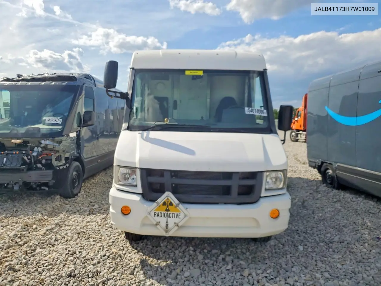 2017 Isuzu Reach Delivery Van VIN: JALB4T173H7W01009 Lot: 54074006