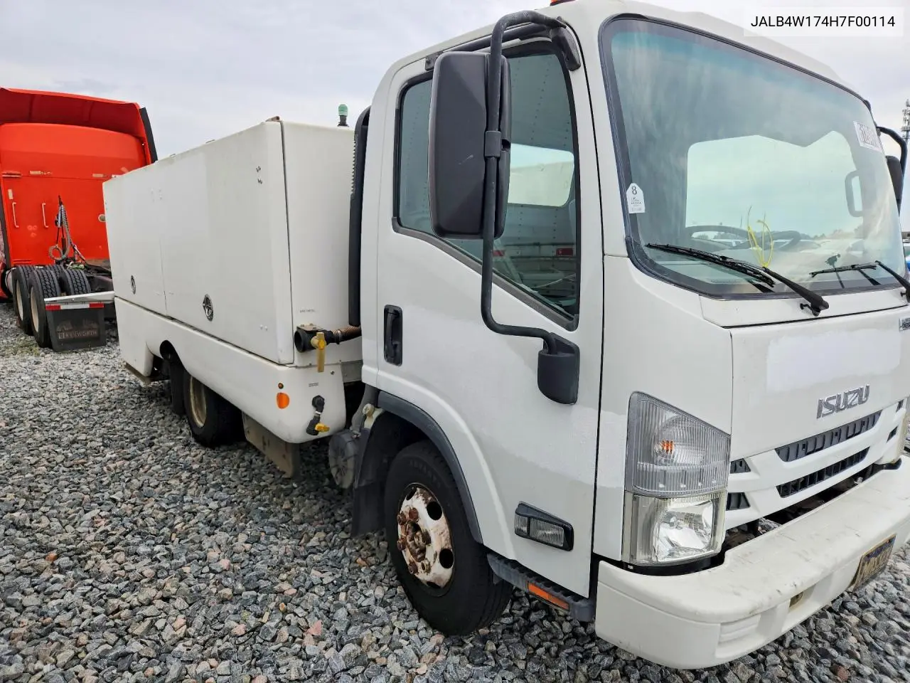 2017 Isuzu Npr Landscaping Truck VIN: JALB4W174H7F00114 Lot: 61204916