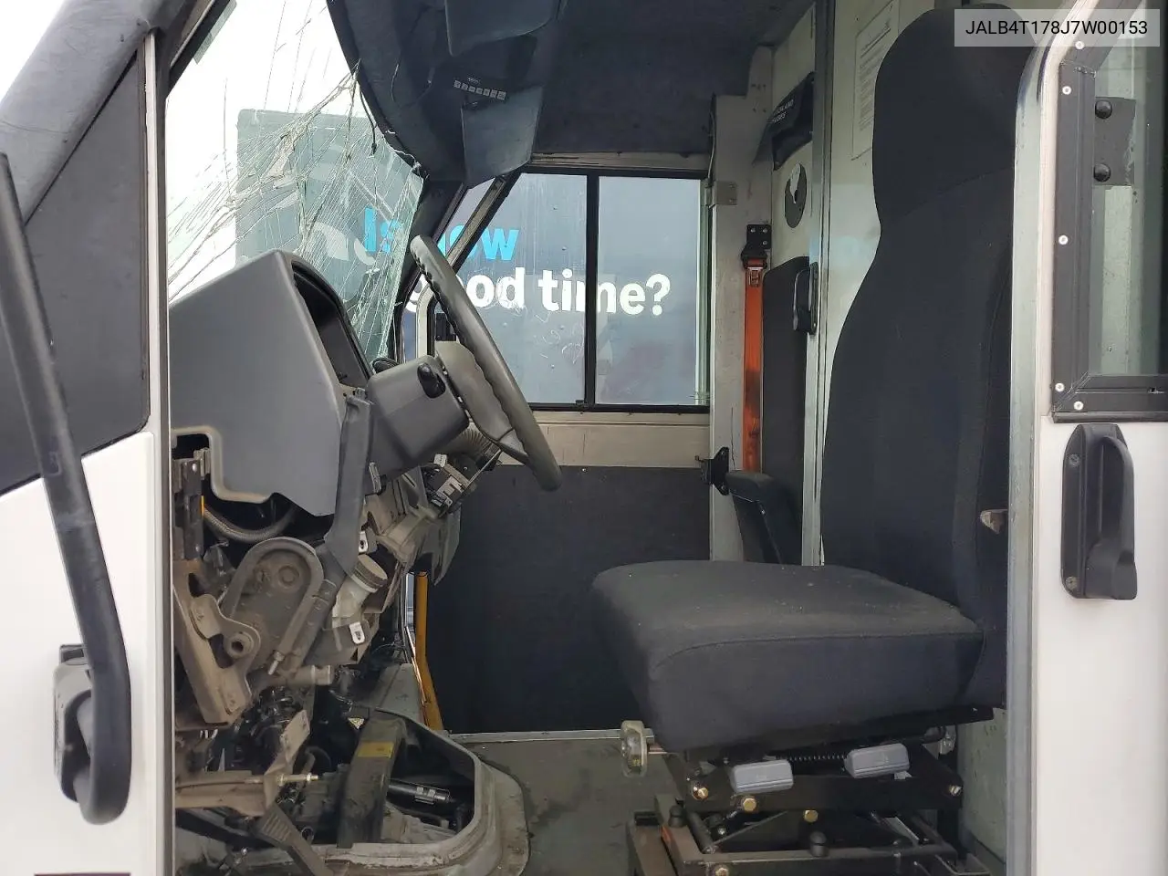 2018 Isuzu Npr VIN: JALB4T178J7W00153 Lot: 54173016