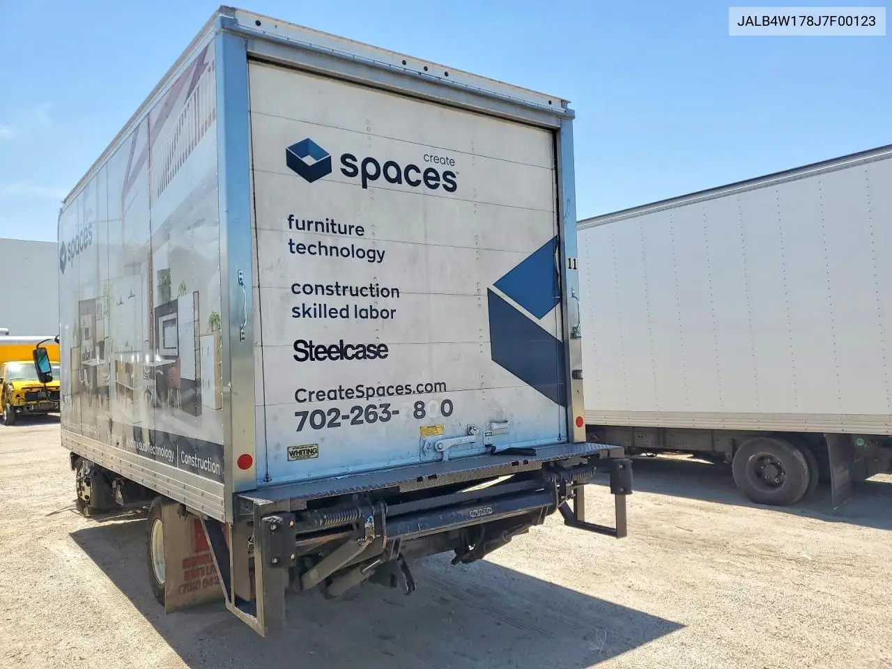 2018 Isuzu Npr Box Truck VIN: JALB4W178J7F00123 Lot: 56877946