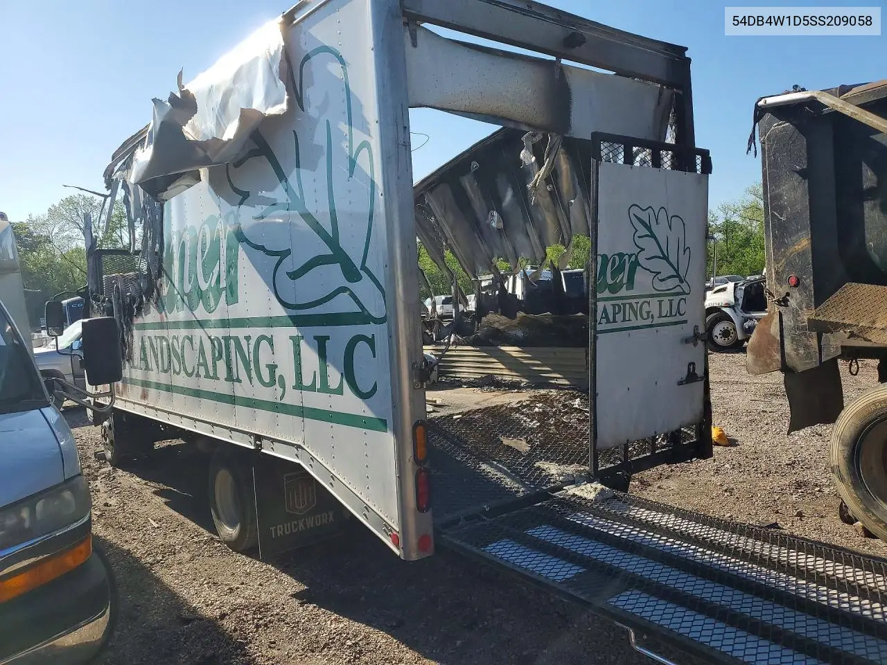 2025 Isuzu Npr Box Truck VIN: 54DB4W1D5SS209058 Lot: 48772616