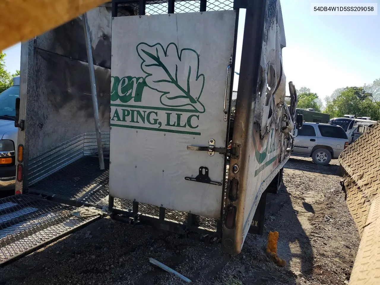 2025 Isuzu Npr Box Truck VIN: 54DB4W1D5SS209058 Lot: 48772616