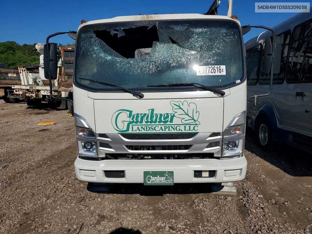 2025 Isuzu Npr Box Truck VIN: 54DB4W1D5SS209058 Lot: 48772616