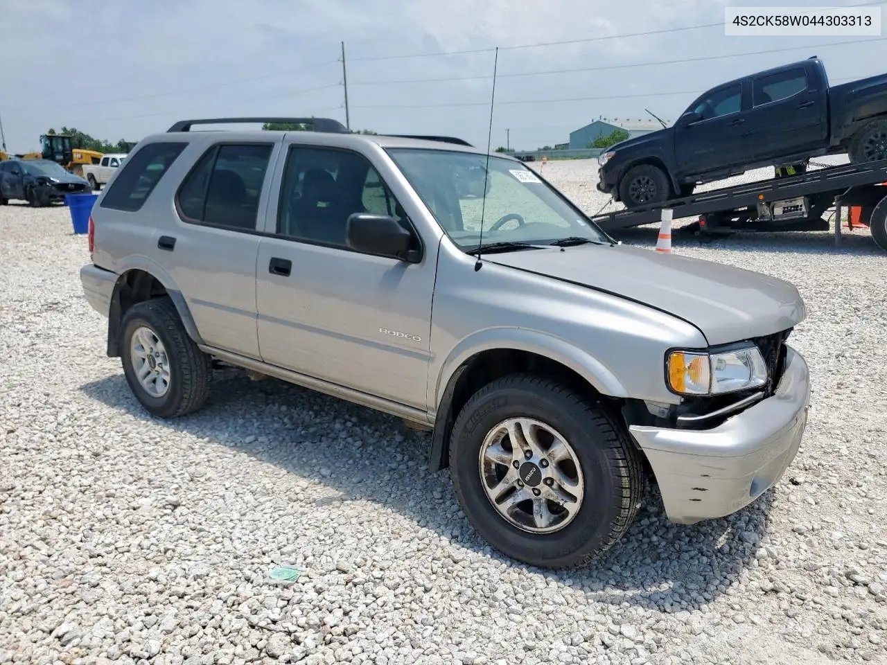 2004 Isuzu Rodeo S VIN: 4S2CK58W044303313 Lot: 49073716