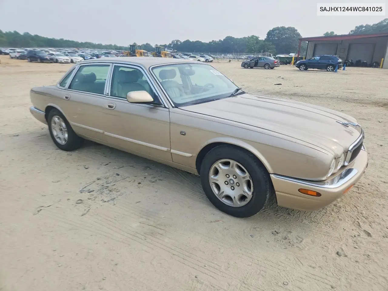1998 Jaguar Xj8 VIN: SAJHX1244WC841025 Lot: 60724656