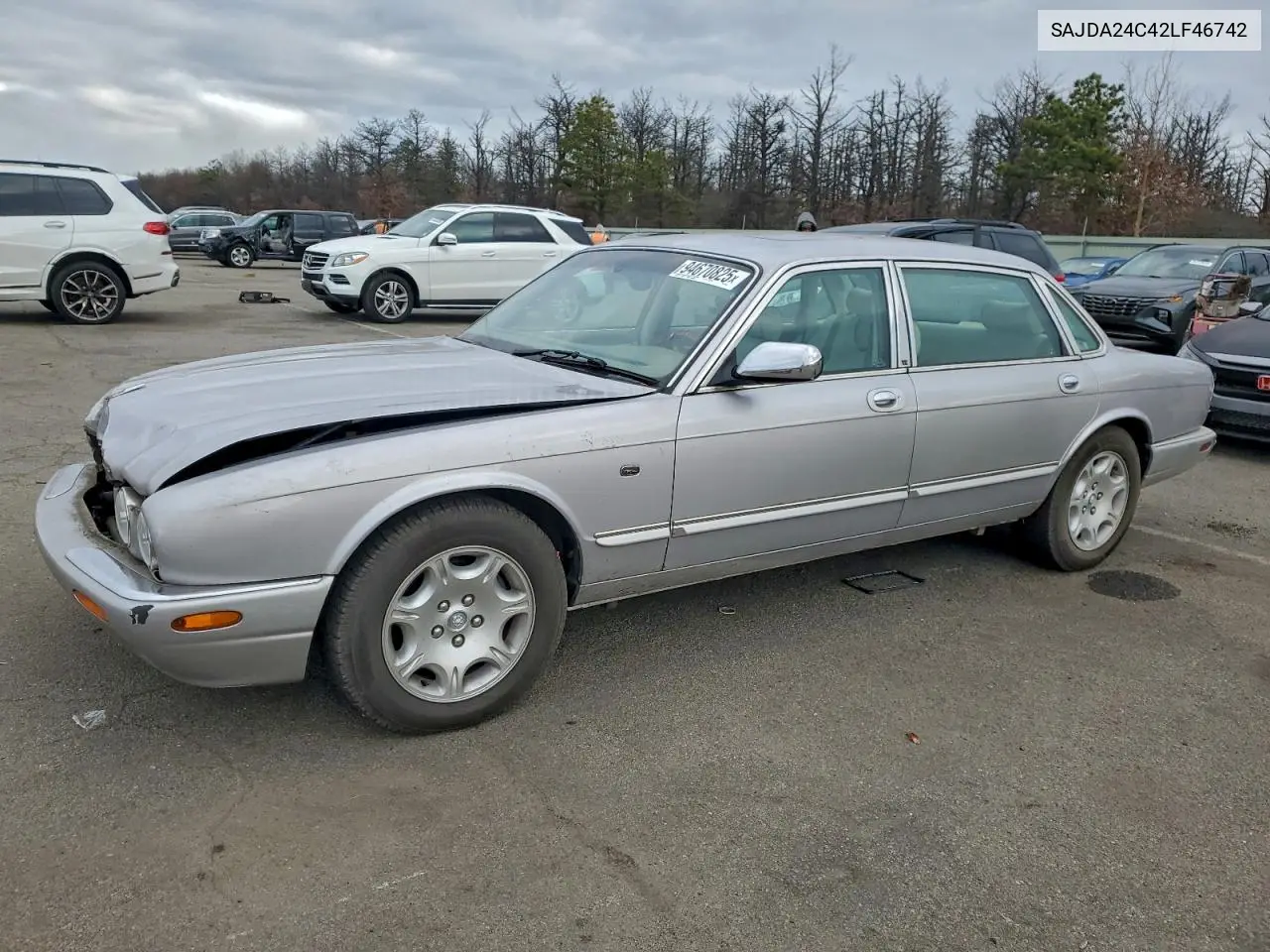 SAJDA24C42LF46742 2002 Jaguar Vandenplas