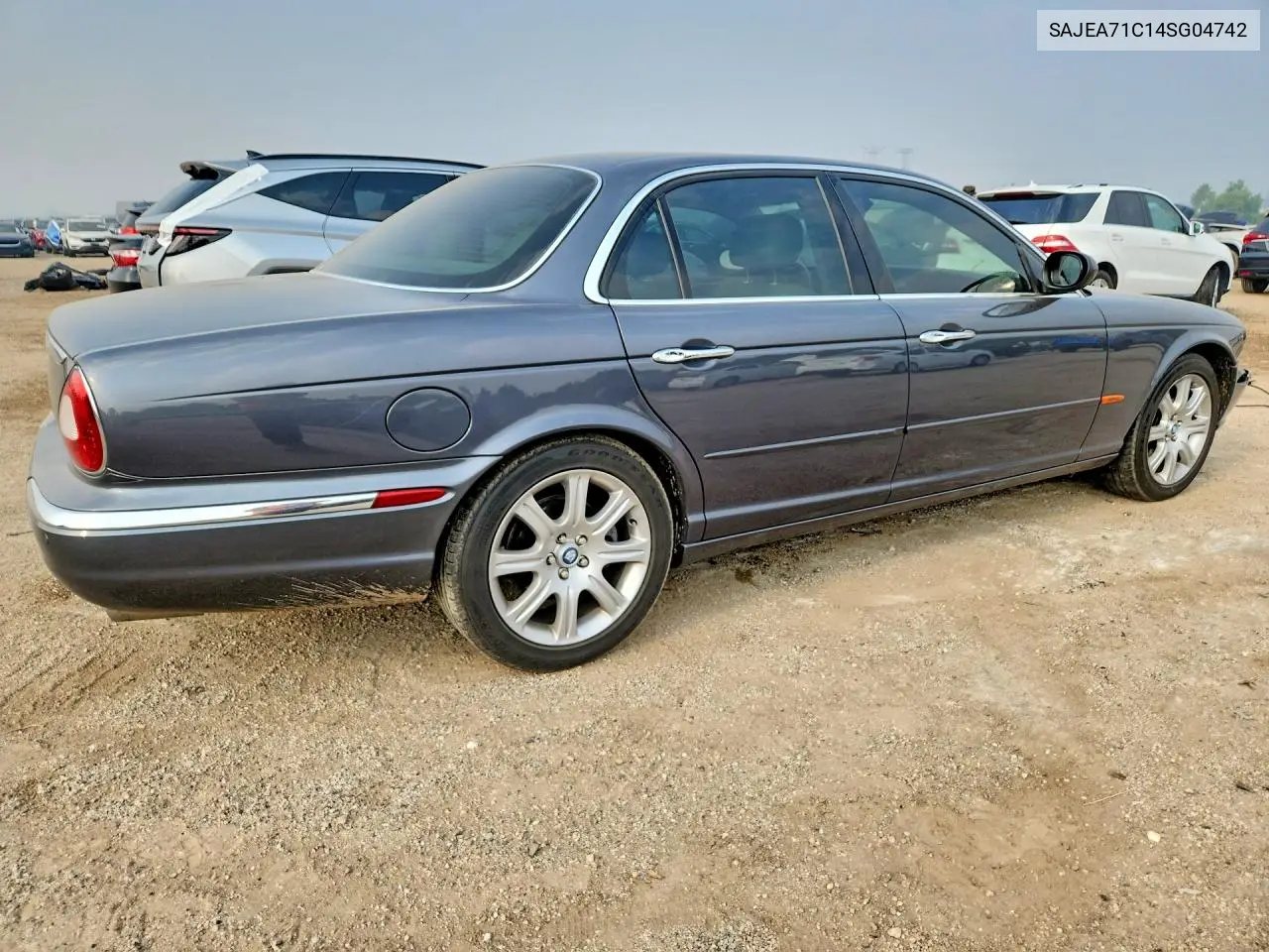 2004 Jaguar Xj8 VIN: SAJEA71C14SG04742 Lot: 61125576