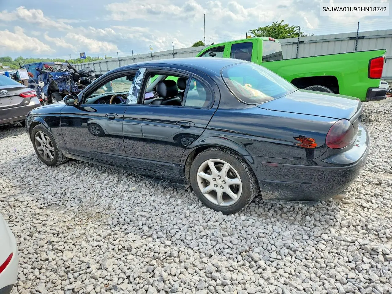 2005 Jaguar S-Type 4.2 VIN: SAJWA01U95HN18742 Lot: 57960946