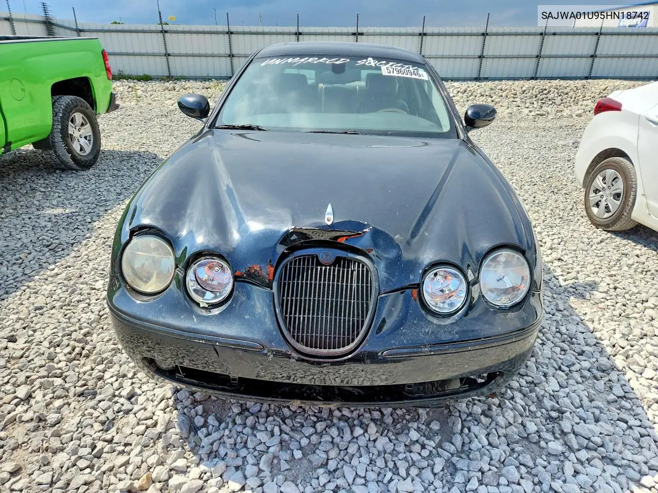2005 Jaguar S-Type 4.2 VIN: SAJWA01U95HN18742 Lot: 57960946