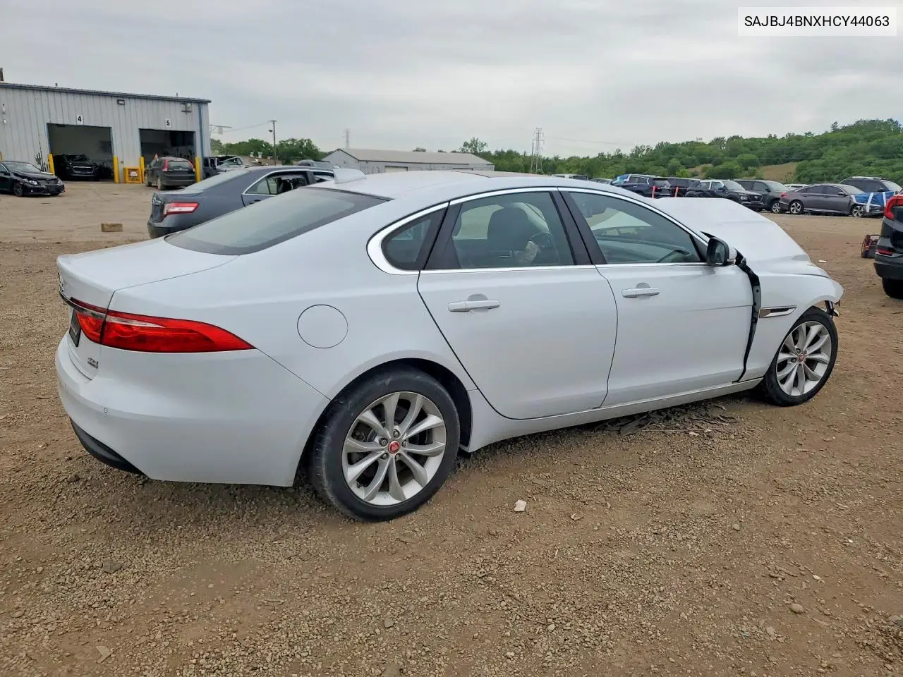 2017 Jaguar Xf Premium VIN: SAJBJ4BNXHCY44063 Lot: 54920346
