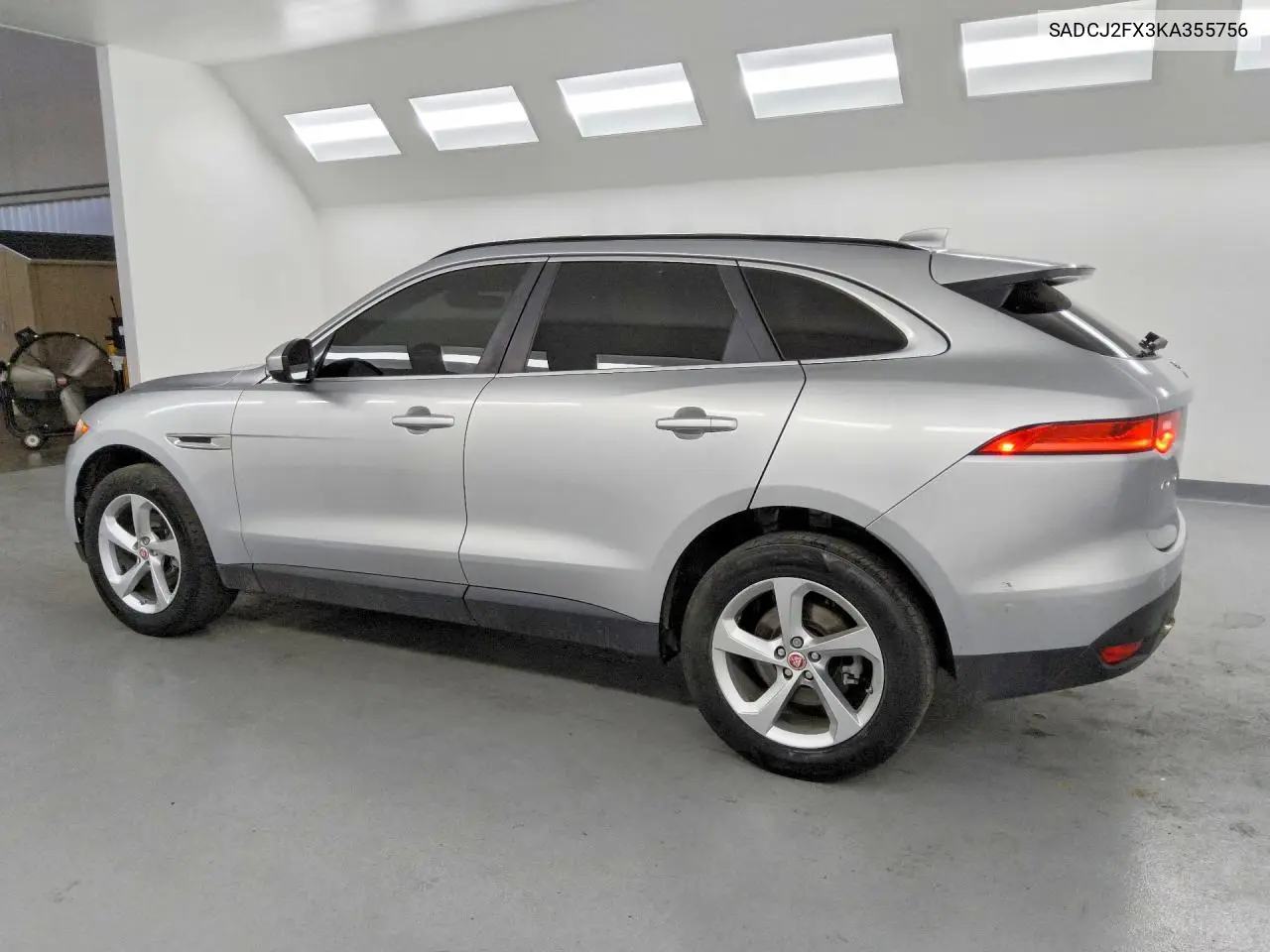 2019 Jaguar F-Pace Premium VIN: SADCJ2FX3KA355756 Lot: 50940106