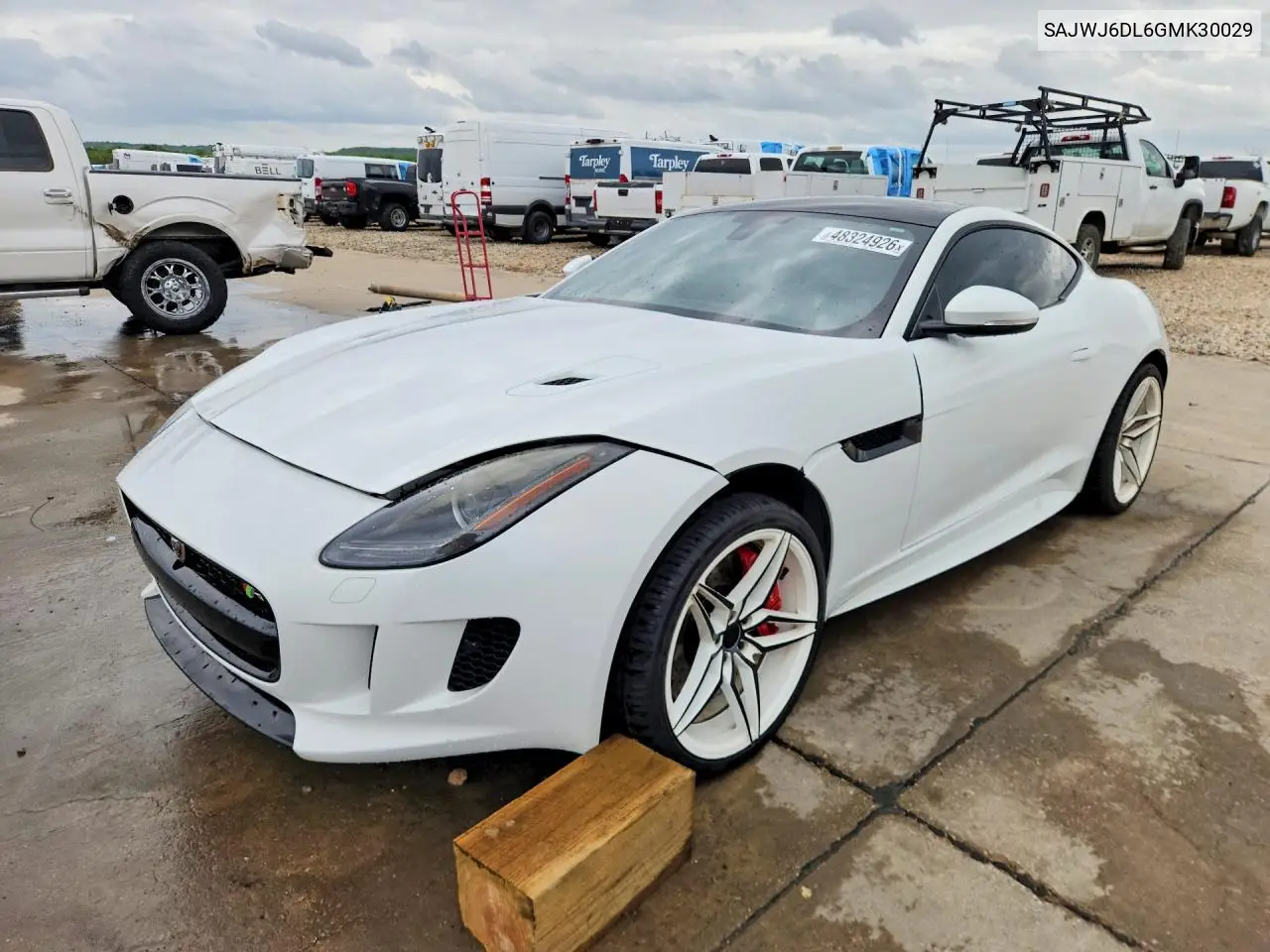 2016 Jaguar F-Type R