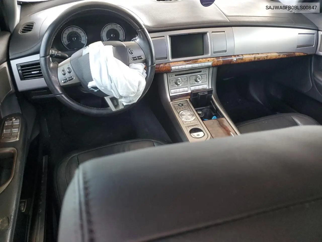 SAJWA0FB0BLS00847 2011 Jaguar Xf