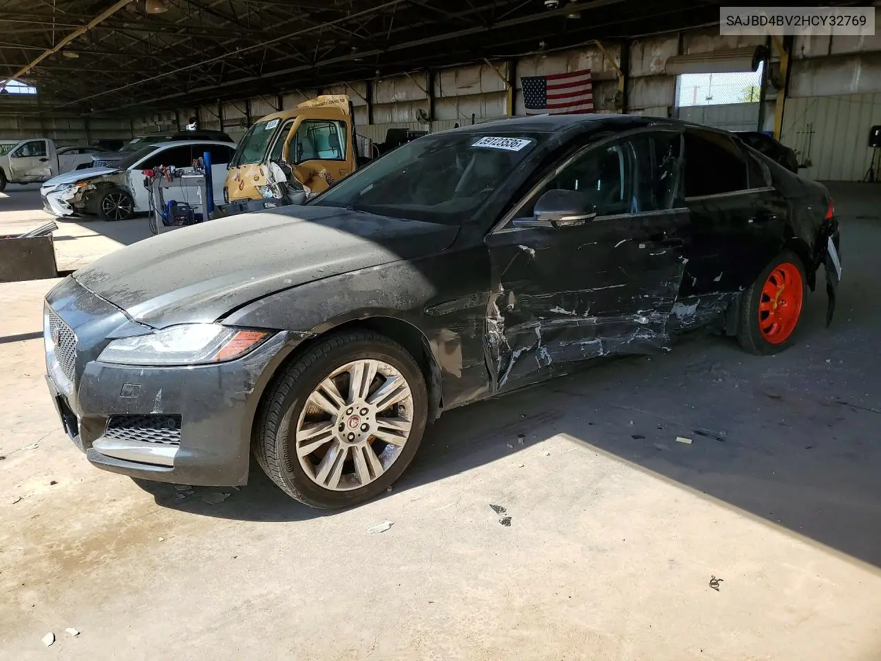 SAJBD4BV2HCY32769 2017 Jaguar Xf Premium