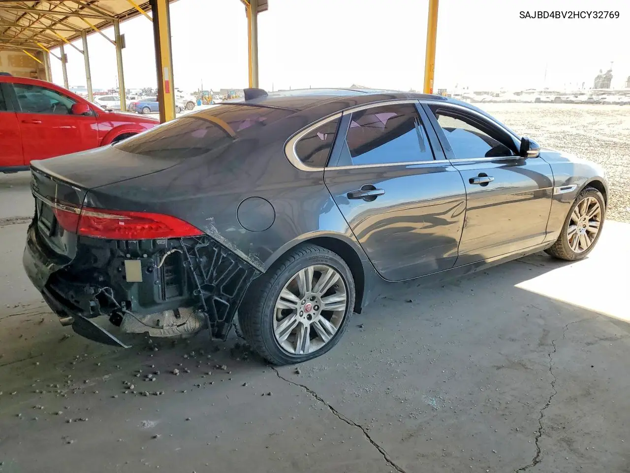 SAJBD4BV2HCY32769 2017 Jaguar Xf Premium