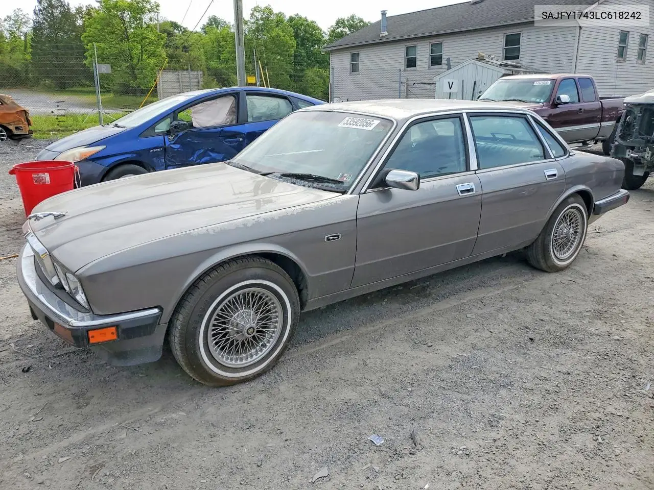 1990 Jaguar Xj6 Baseline VIN: SAJFY1743LC618242 Lot: 53592056