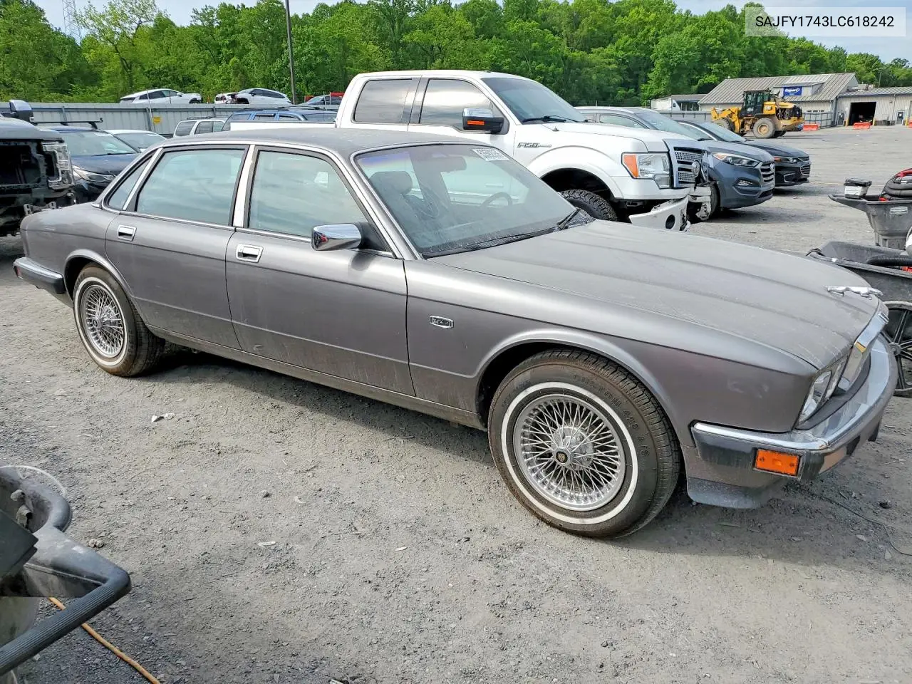 1990 Jaguar Xj6 Baseline VIN: SAJFY1743LC618242 Lot: 53592056