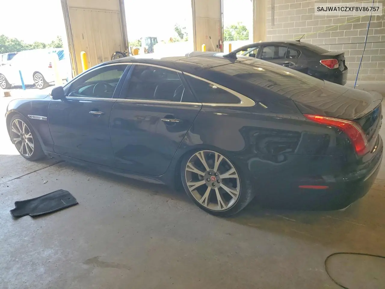 2015 Jaguar Xj VIN: SAJWA1CZXF8V86757 Lot: 61890416