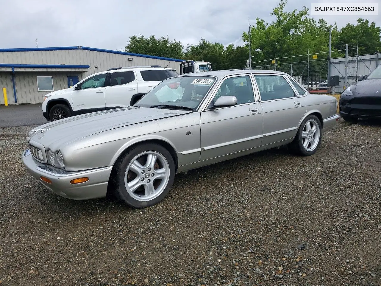 1999 Jaguar Xjr VIN: SAJPX1847XC854663 Lot: 51010286