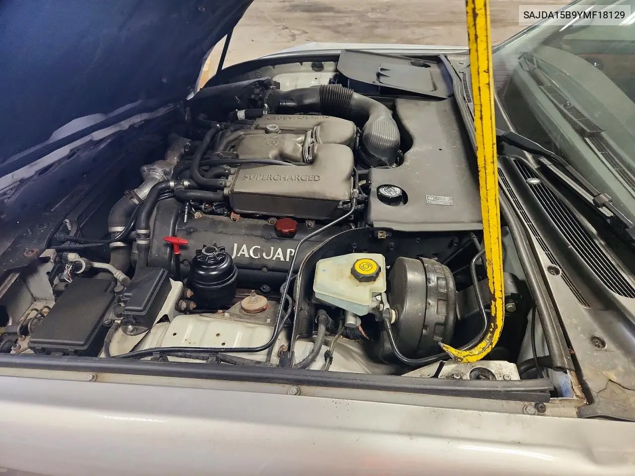 2000 Jaguar Xjr VIN: SAJDA15B9YMF18129 Lot: 55168276
