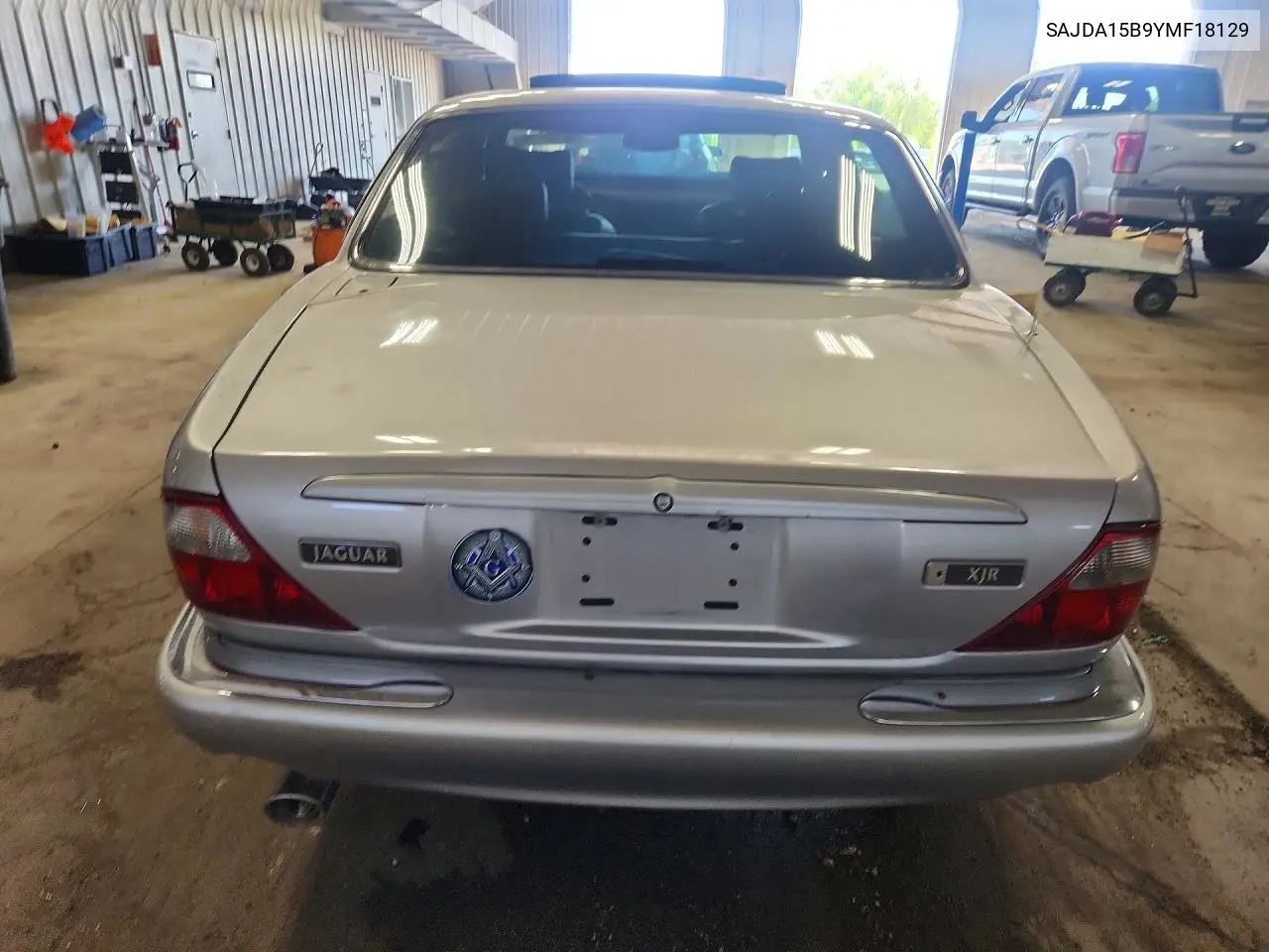 2000 Jaguar Xjr VIN: SAJDA15B9YMF18129 Lot: 55168276