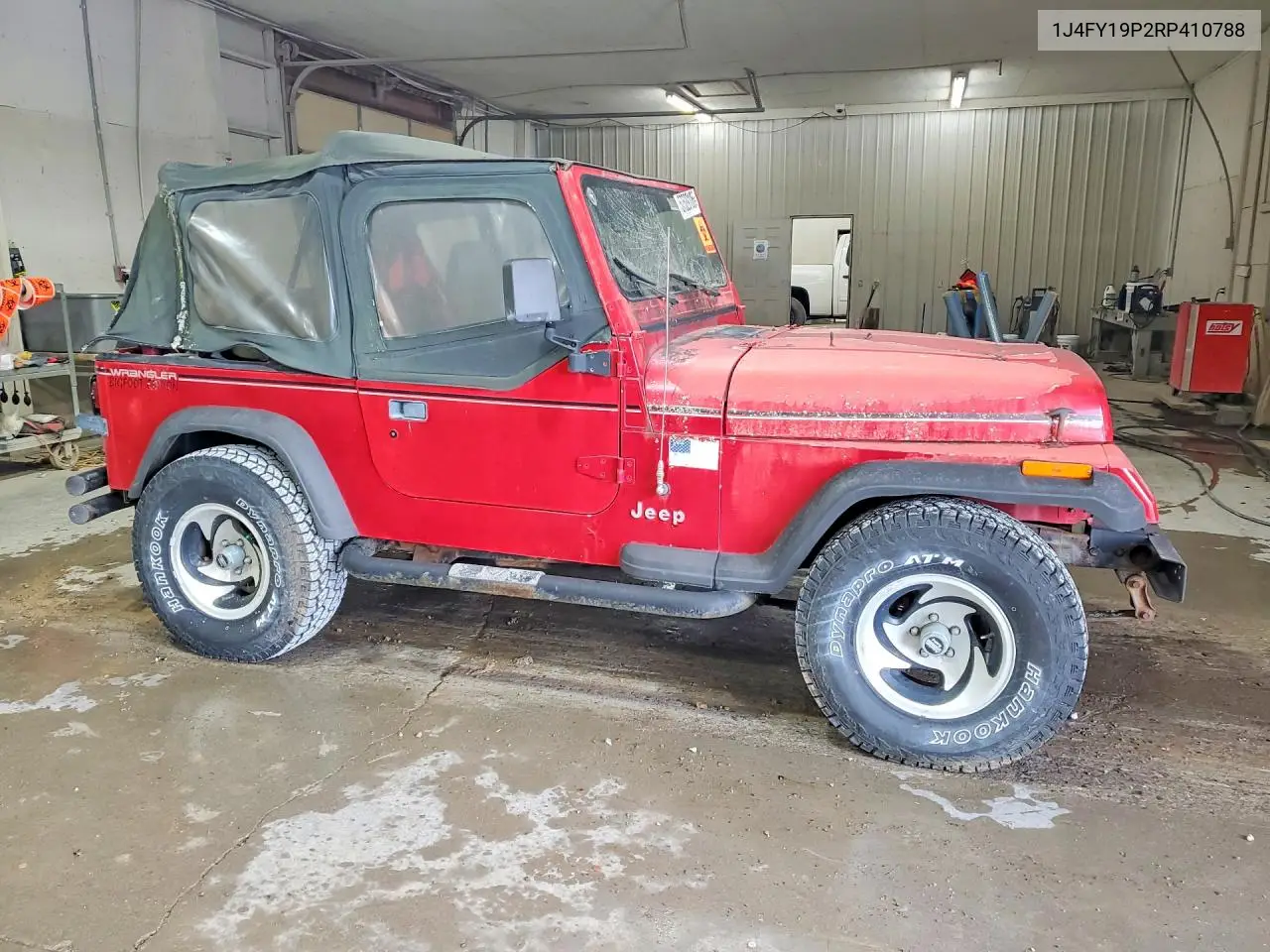 1994 Jeep Wrangler / Yj S VIN: 1J4FY19P2RP410788 Lot: 57529106