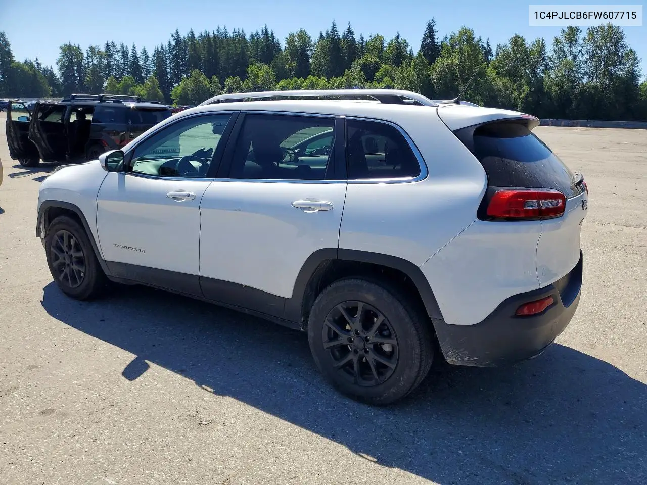 2015 Jeep Cherokee Latitude VIN: 1C4PJLCB6FW607715 Lot: 57087016