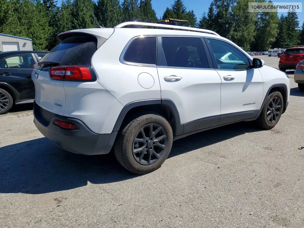 2015 Jeep Cherokee Latitude VIN: 1C4PJLCB6FW607715 Lot: 57087016
