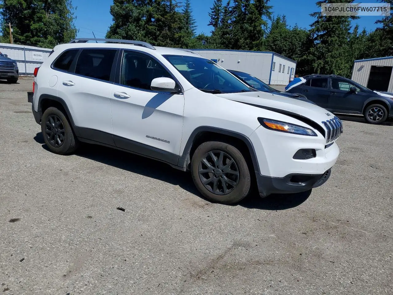 2015 Jeep Cherokee Latitude VIN: 1C4PJLCB6FW607715 Lot: 57087016