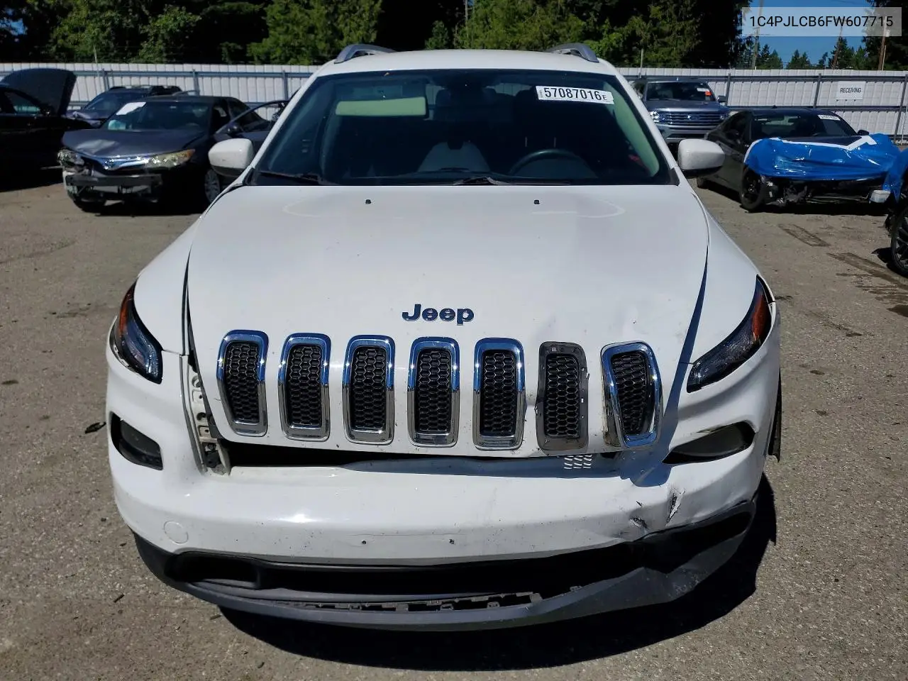 2015 Jeep Cherokee Latitude VIN: 1C4PJLCB6FW607715 Lot: 57087016