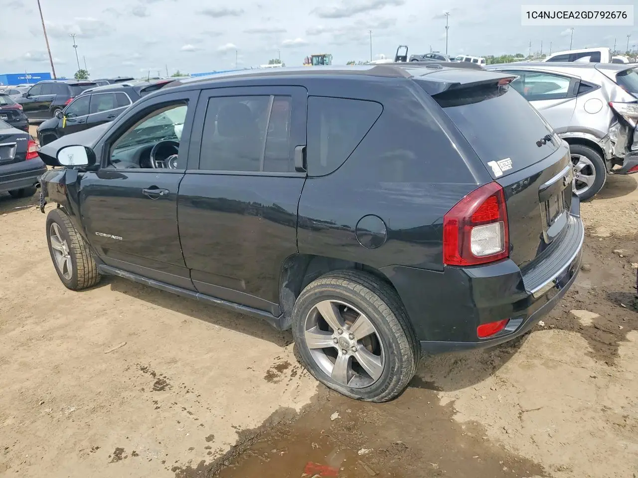 2016 Jeep Compass Latitude VIN: 1C4NJCEA2GD792676 Lot: 57777816