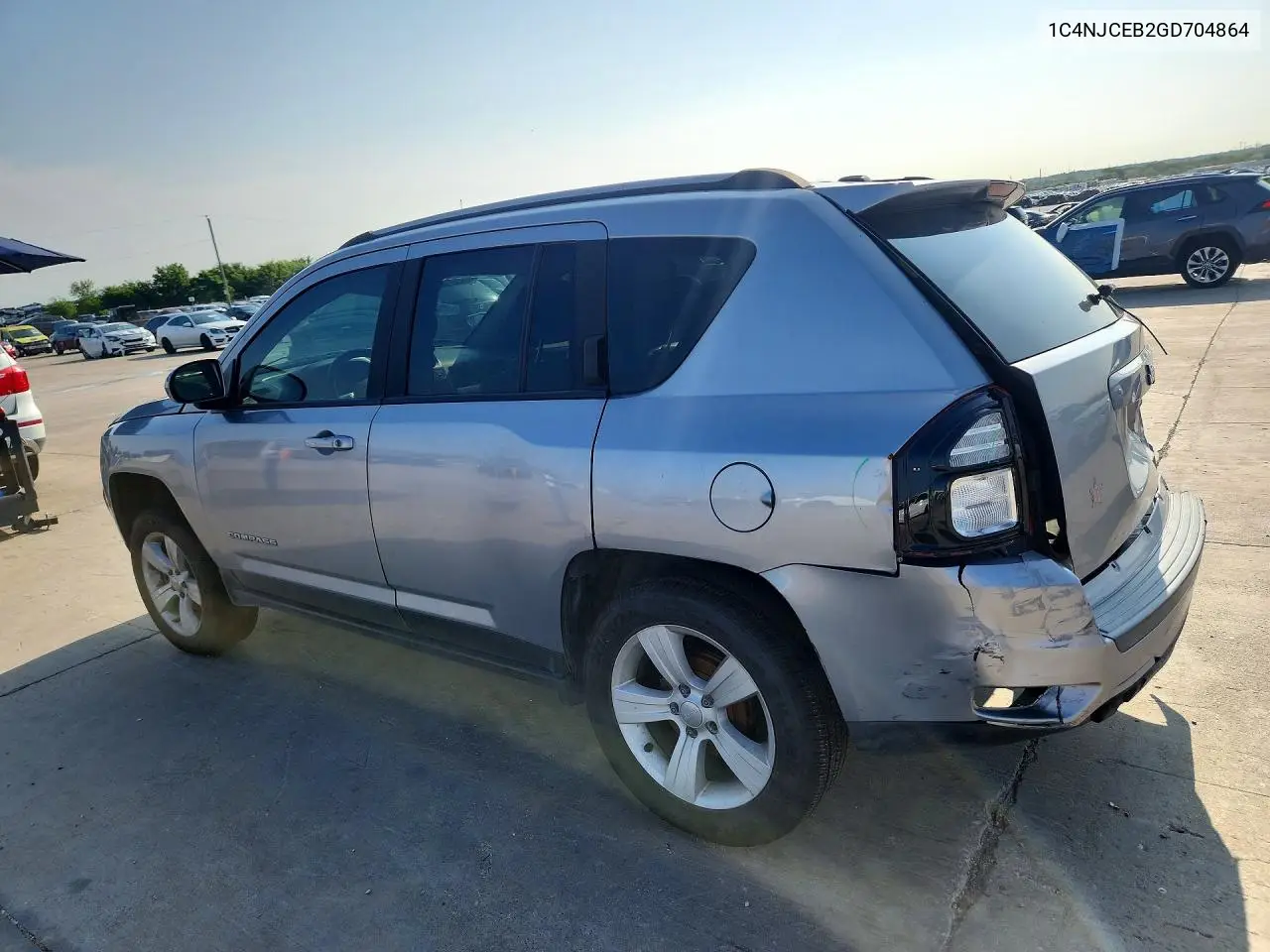 2016 Jeep Compass Latitude VIN: 1C4NJCEB2GD704864 Lot: 57945156