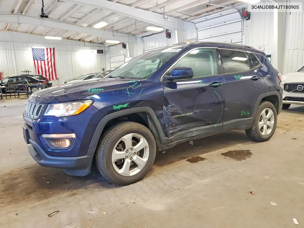 2018 Jeep Compass Latitude VIN: 3C4NJDBB4JT180905 Lot: 56685116