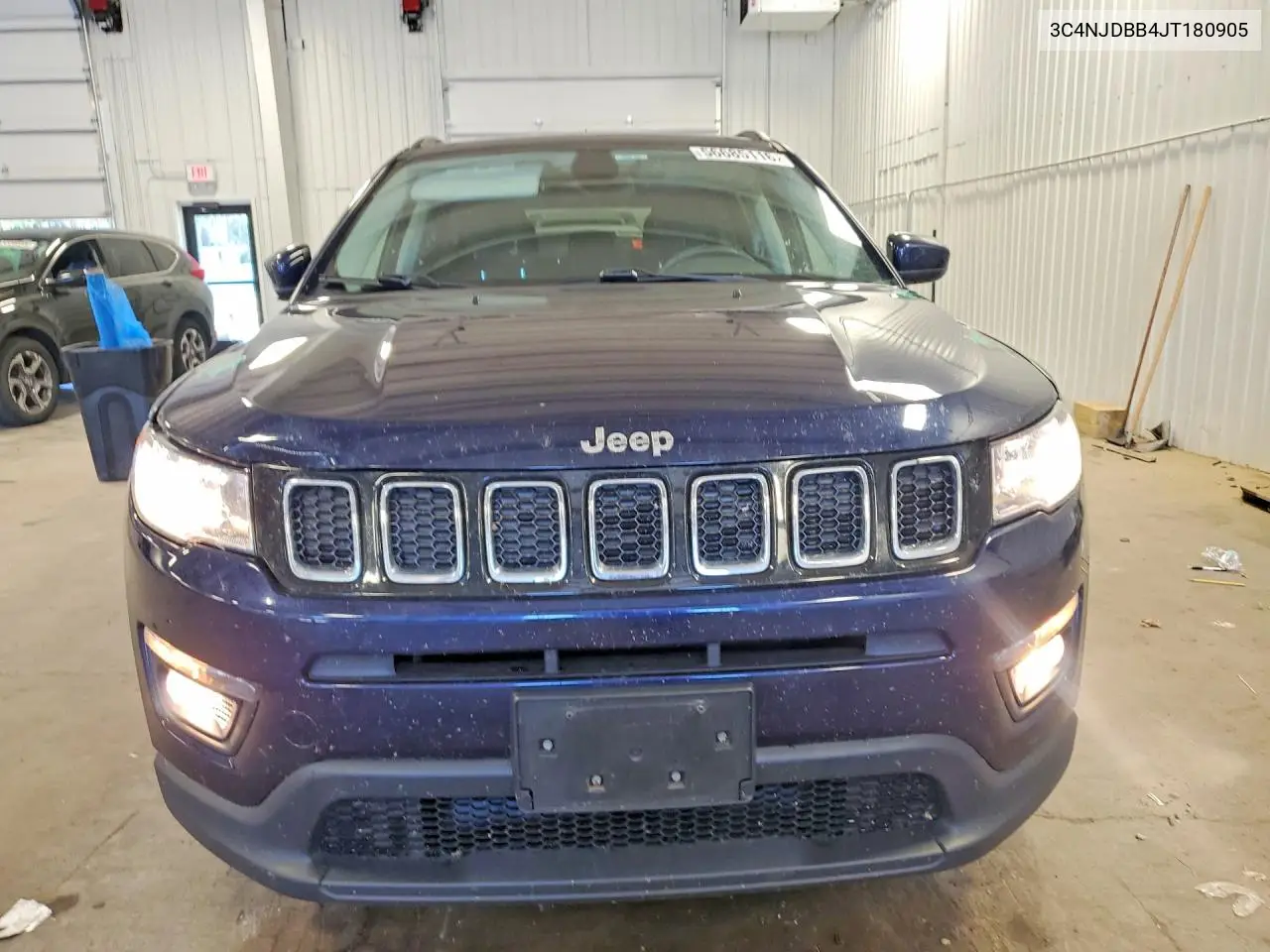 2018 Jeep Compass Latitude VIN: 3C4NJDBB4JT180905 Lot: 56685116