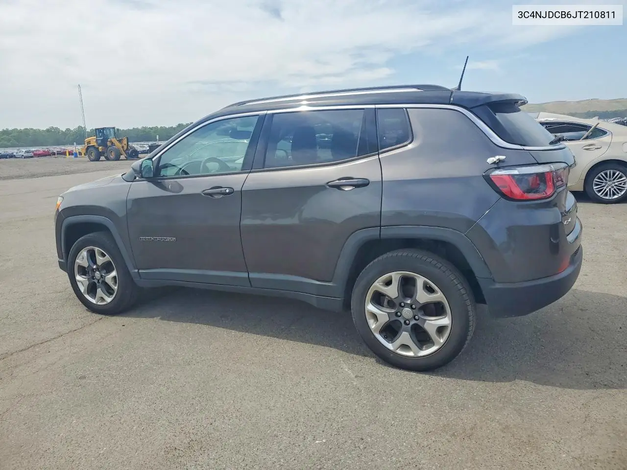 2018 Jeep Compass Limited VIN: 3C4NJDCB6JT210811 Lot: 57312986