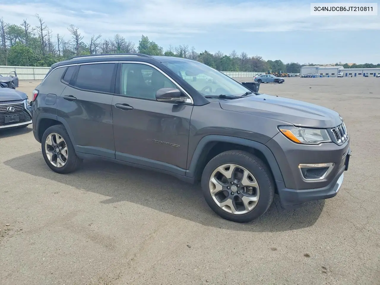 2018 Jeep Compass Limited VIN: 3C4NJDCB6JT210811 Lot: 57312986