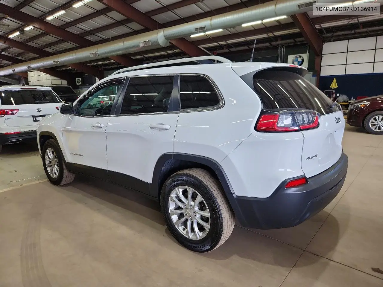 2019 Jeep Cherokee Latitude VIN: 1C4PJMCB7KD136914 Lot: 56393286