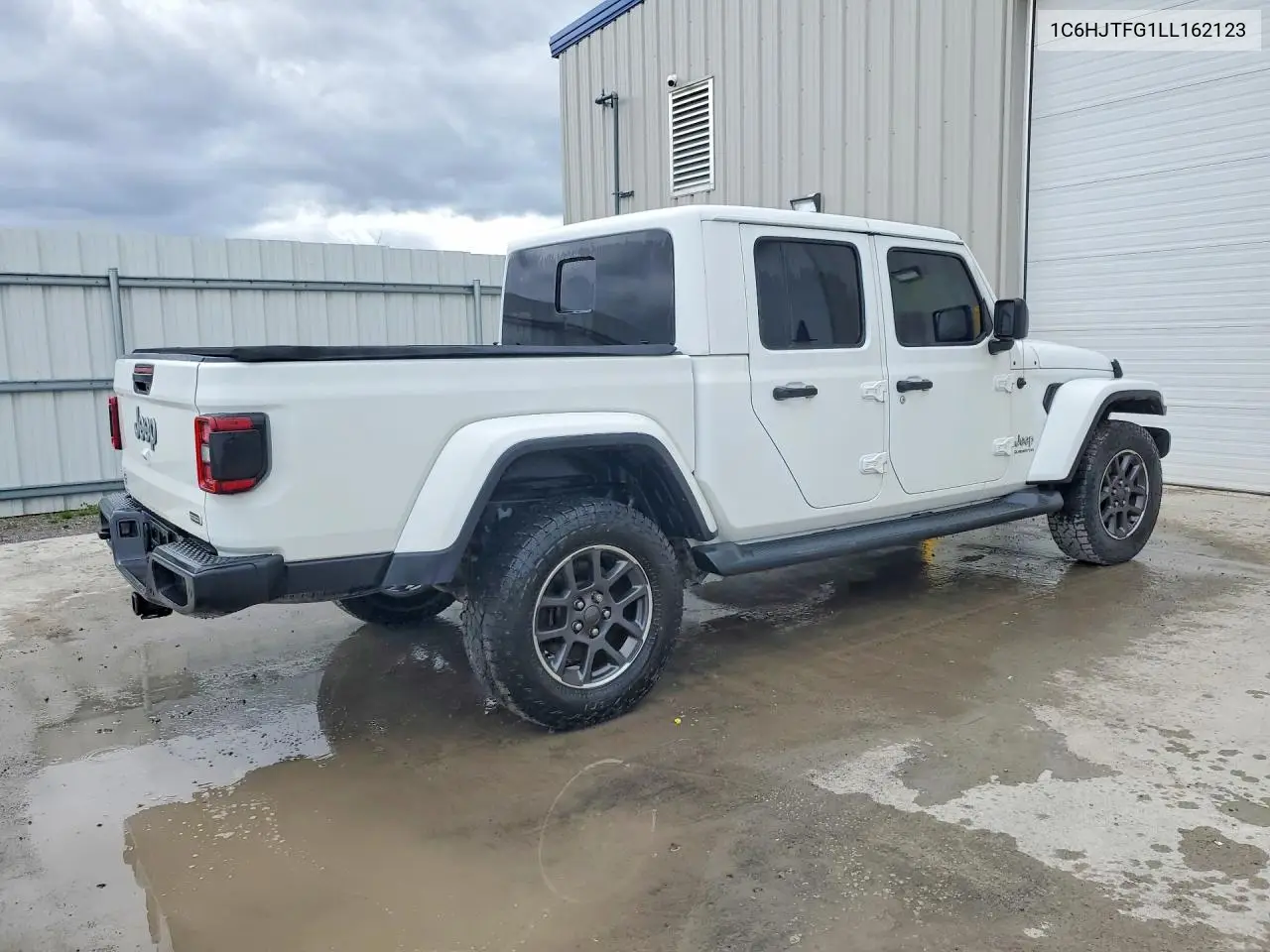 2020 Jeep Gladiator Overland VIN: 1C6HJTFG1LL162123 Lot: 54101686